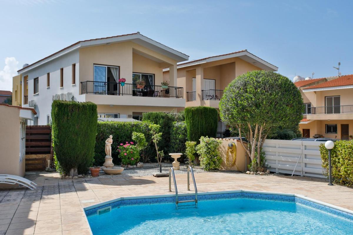 The Marilouize Apartment Peyia Exterior photo