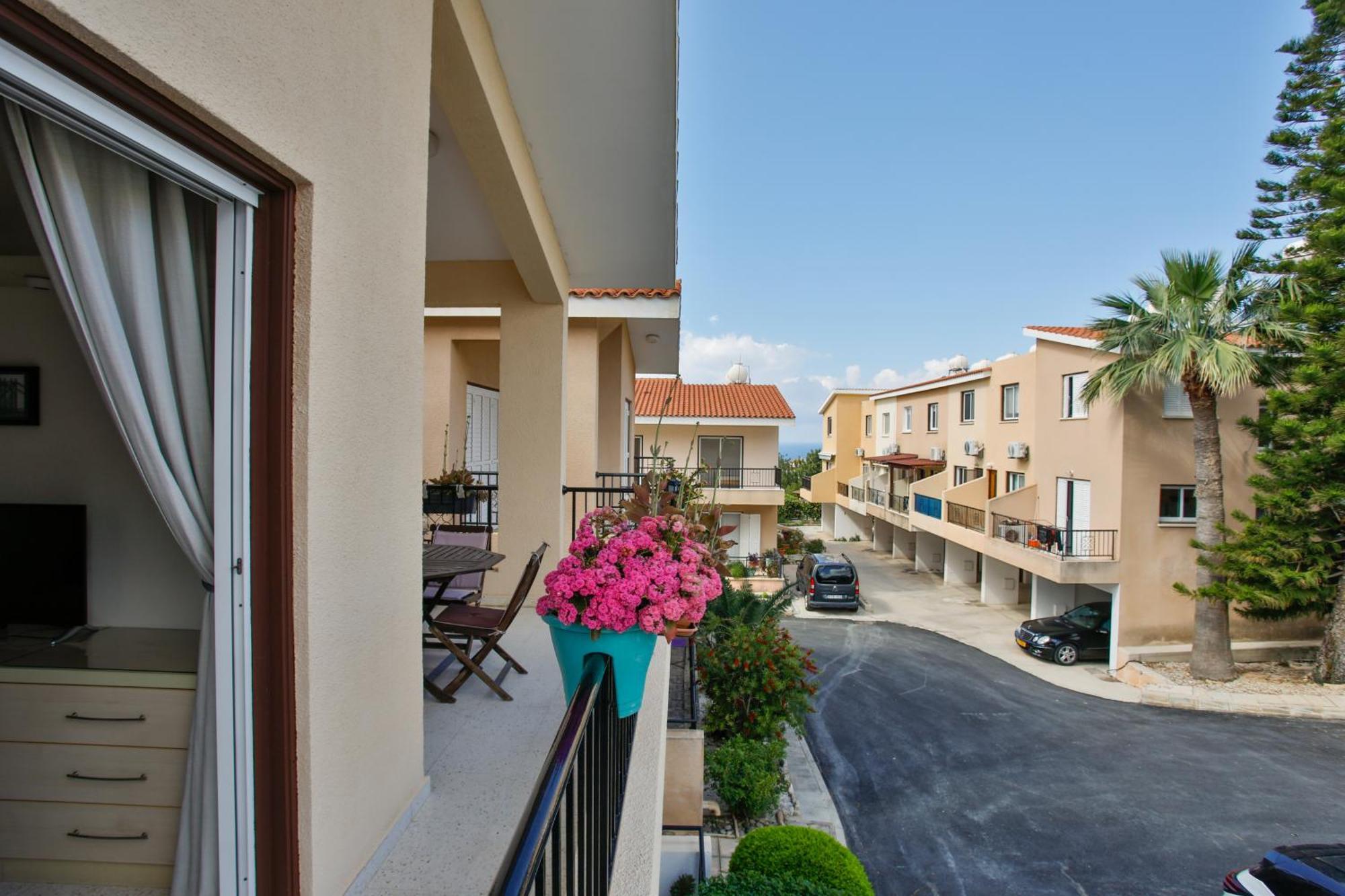 The Marilouize Apartment Peyia Exterior photo