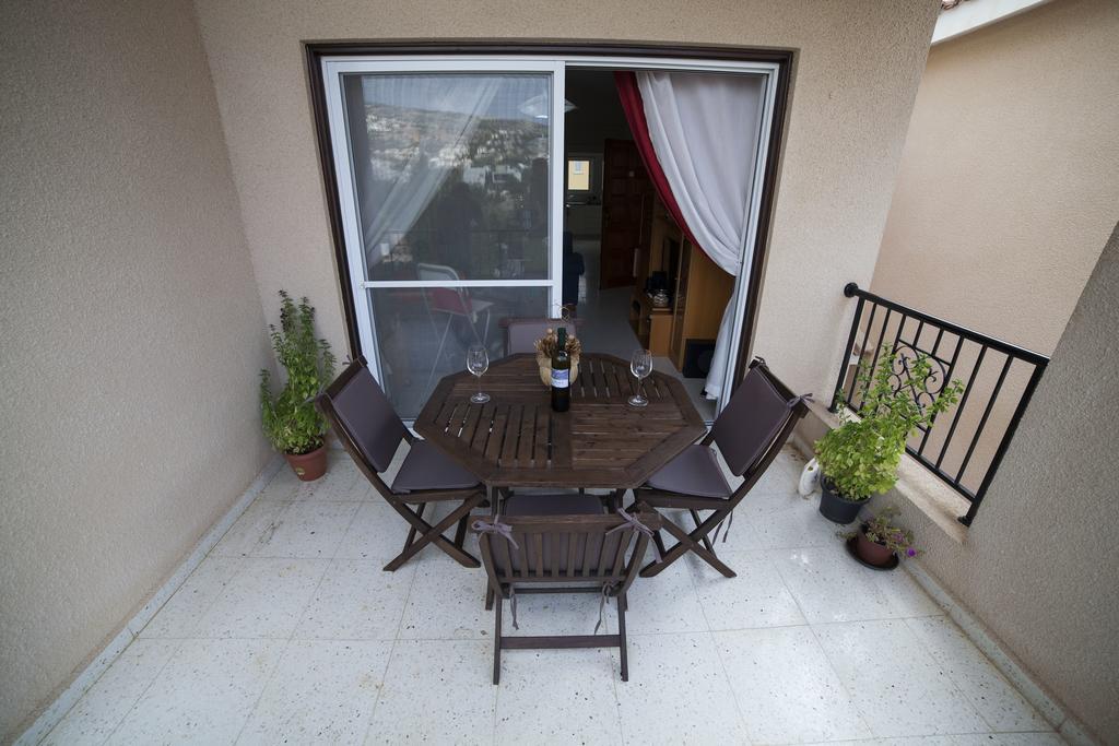 The Marilouize Apartment Peyia Room photo